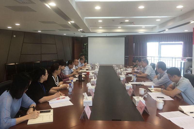 0410防城港市中心支局到中國郵政儲蓄銀行防城港分行開展調(diào)研.jpg