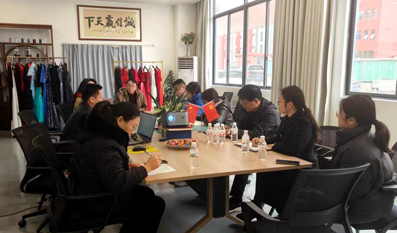廣西環(huán)江國潮民族服裝有限責任公司.jpg