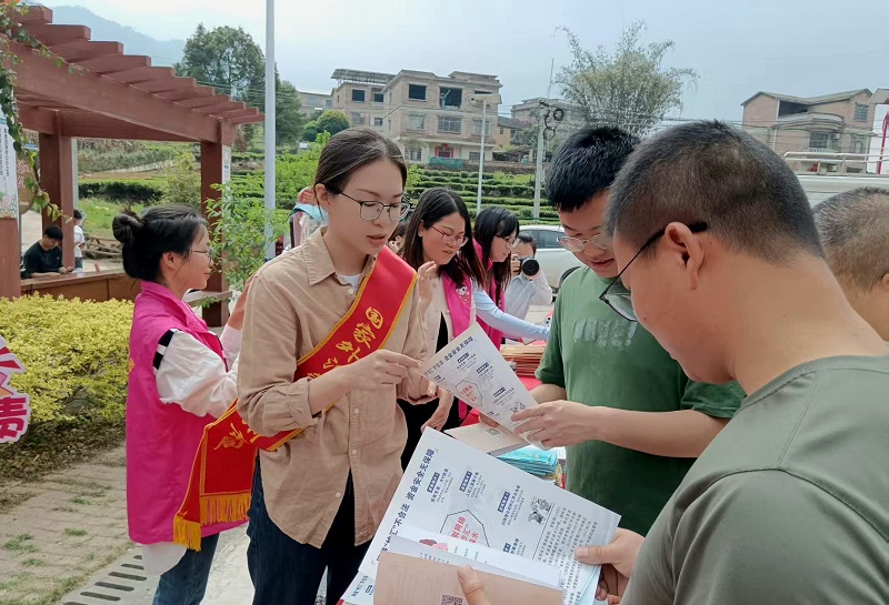 互聯網-賀州市分局-國家外匯管理局賀州市分局開展“廣西三月三·法治伴你行”宣傳活動-20250327.jpg